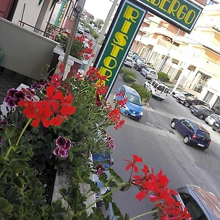 Ristorante Grace فندق 3*
